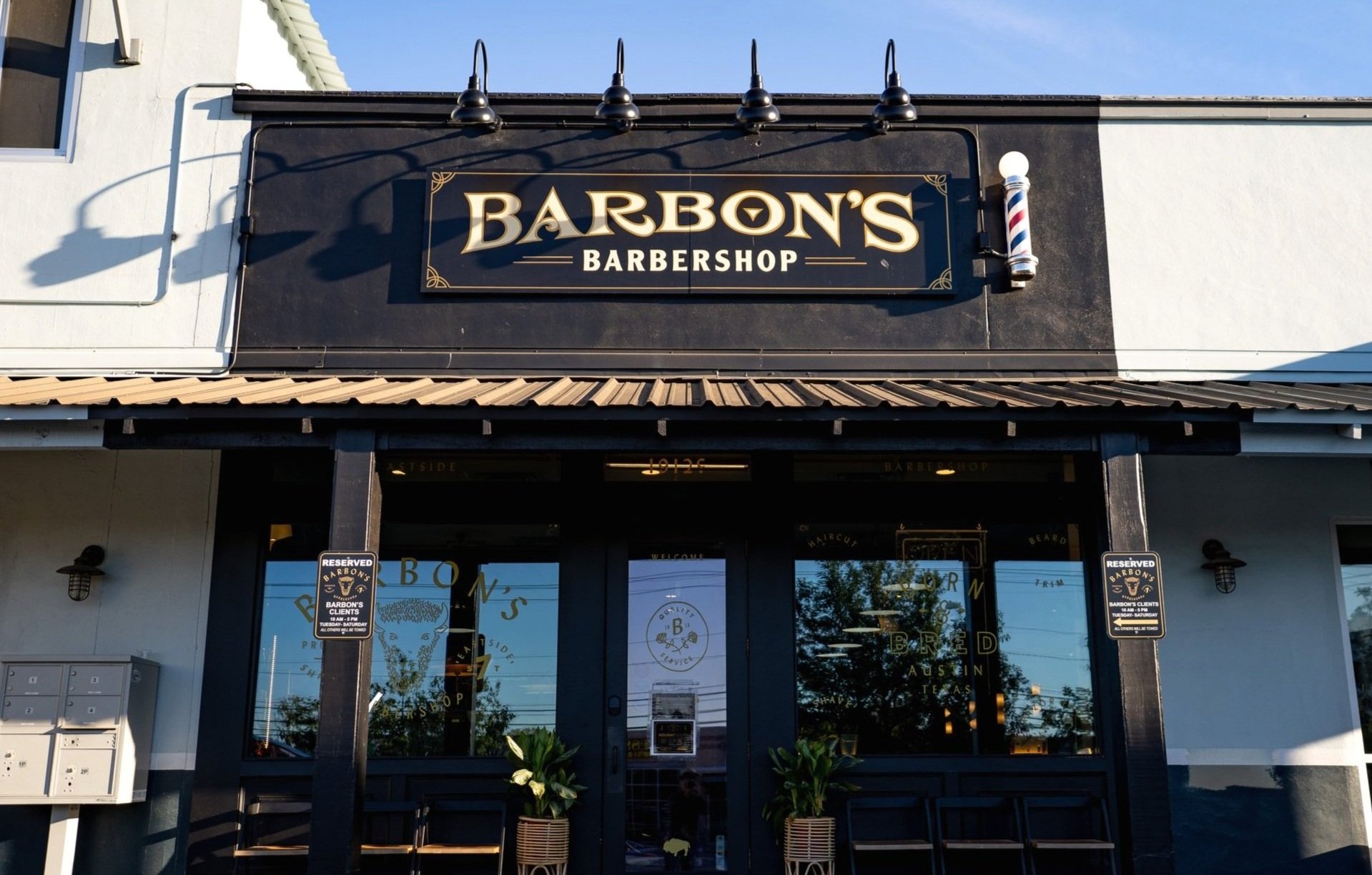 Barbon's Barbershop photo 1